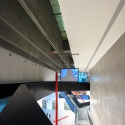 hadid_maxxi_056